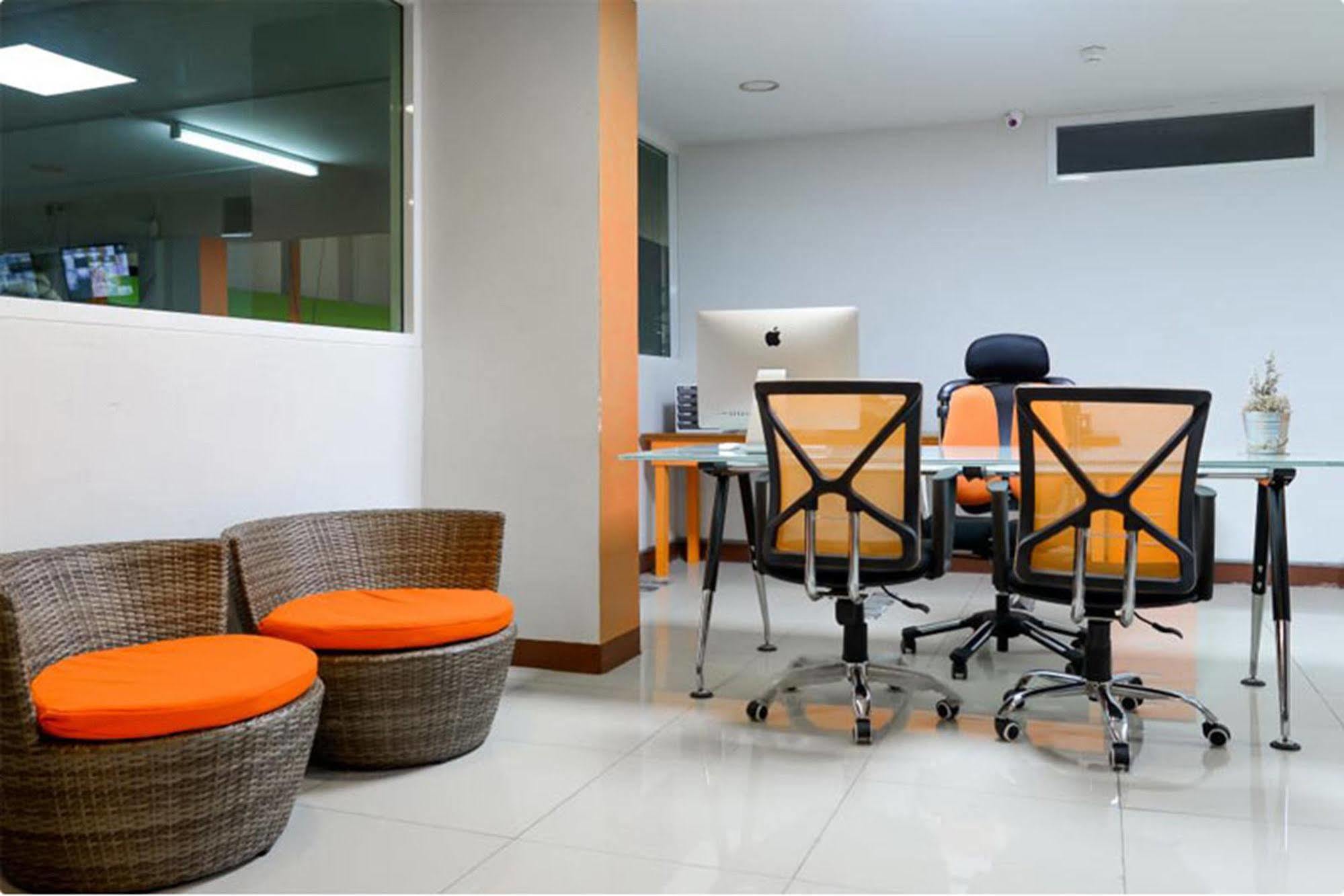 Oyo 460 Int Place Bangkok Buitenkant foto