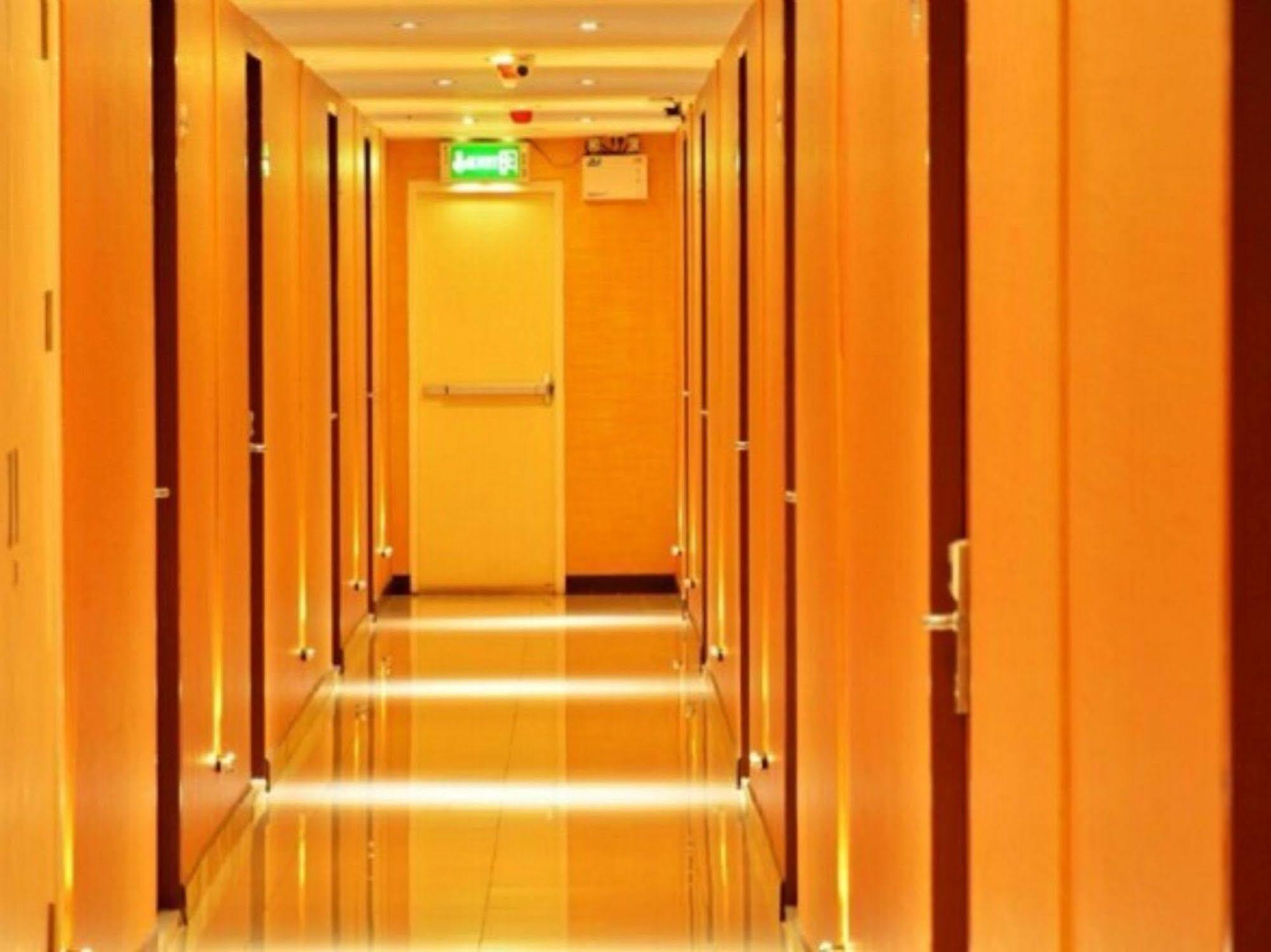 Oyo 460 Int Place Bangkok Buitenkant foto